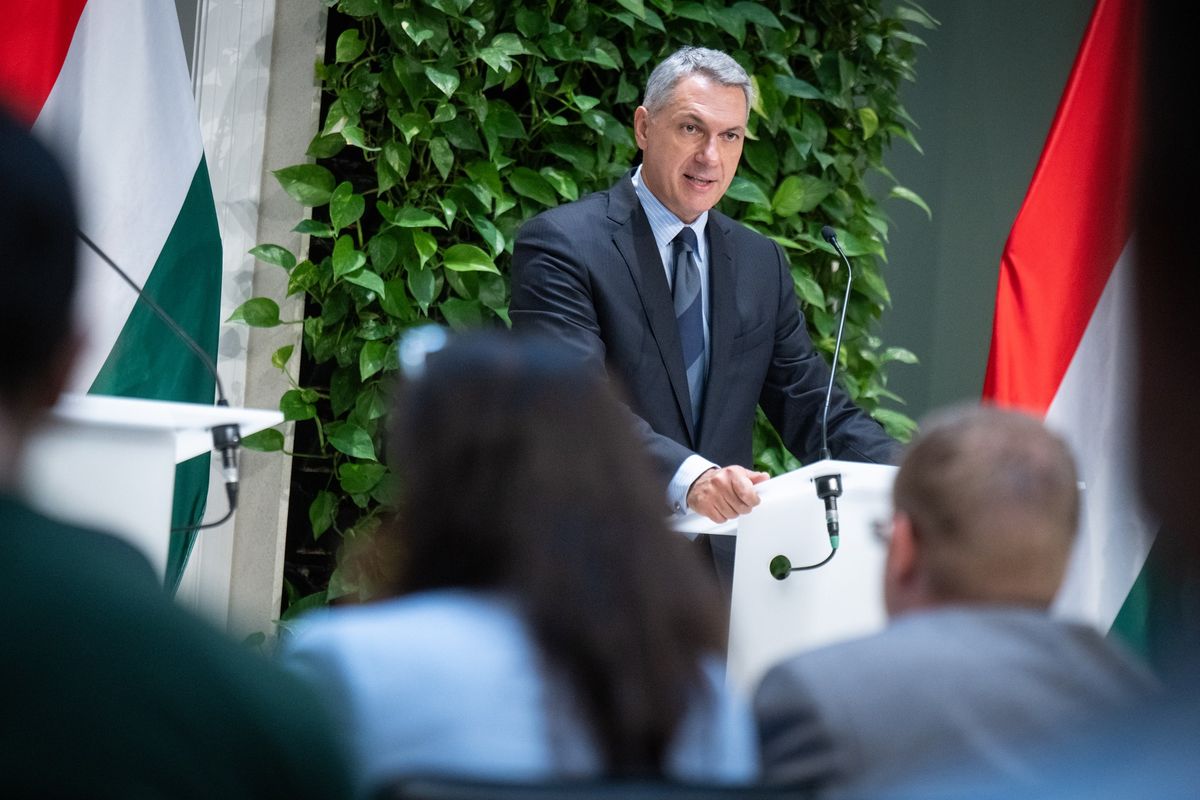 Lázár János: nem zárkózom el attól, hogy nagyon jelentős béremelést kapjanak a MÁV dolgozói