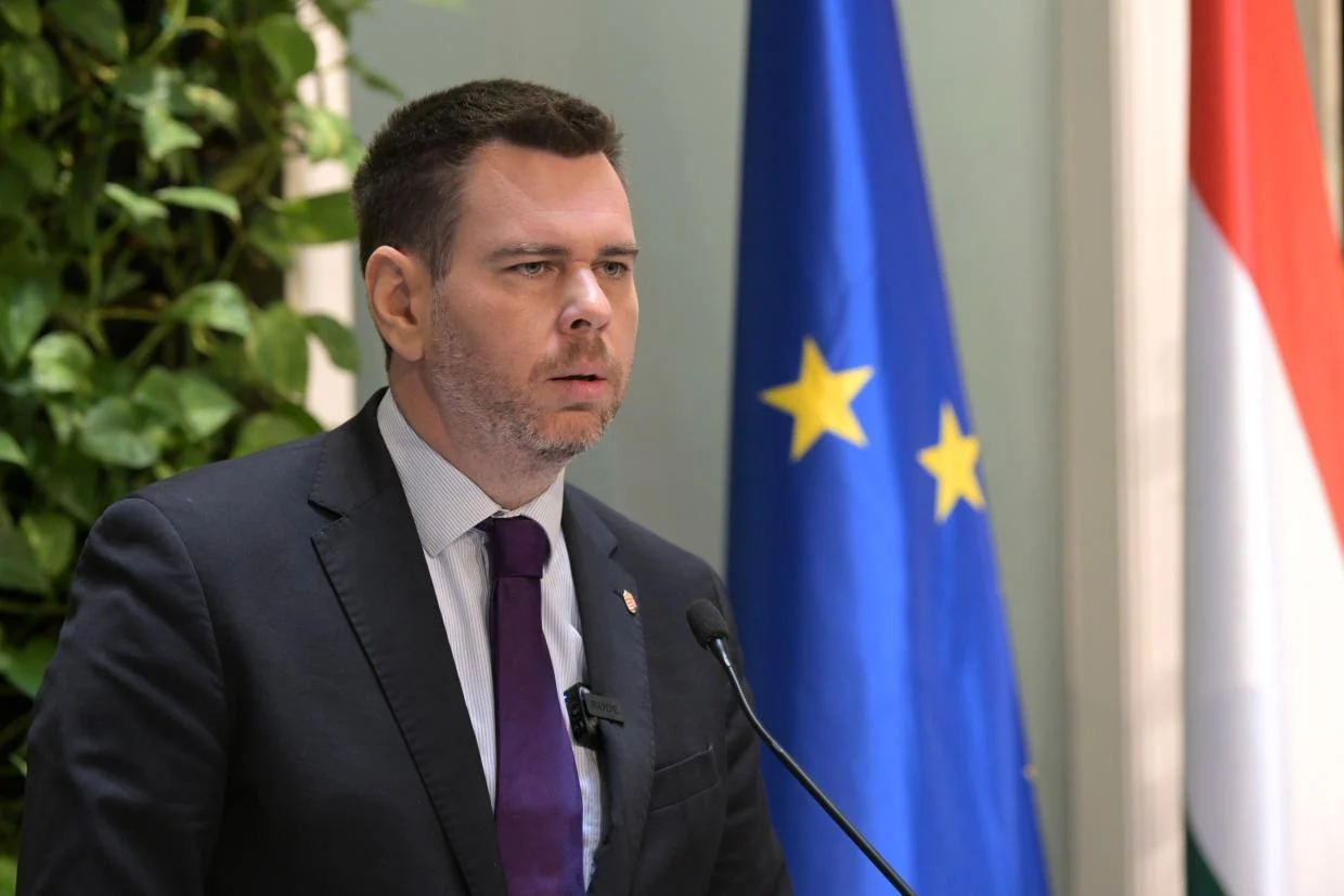 Vitézy Dávid: jelentősen nő az útfelújításokra és vasútfejlesztésre szánt keret